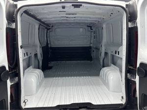 Renault Trafic LL30 ENERGY DCI 120 BUSINESS P - Image 4