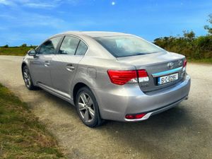 2105 Toyota Avensis D-4D 2.0 Saloon Low Miles - Image 2