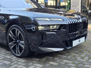 2023 BMW M760E M-SPORT XDRIVE AUTO. - Image 4