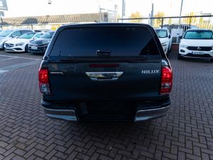 TOYOTA HILUX ICON AUTO 1 OWNER NO TOW BAR IMMACULA - Image 4