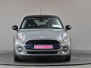 MINI Cooper 1.5 6spd 3DR  two-tone Roof - Image 2
