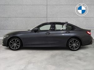BMW 3-Series 320i Sport Saloon - Image 4