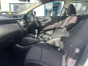 2016 NISSAN QASHQAI 1.2 PETROL PAN ROOF LOW KMS - Image 4