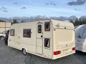 Avondale 6 Berth MINT Fixed Bunkbed Caravan - Image 3