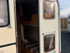 Avondale 6 Berth MINT Fixed Bunkbed Caravan - Image 4