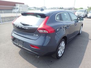 Volvo V40 D4 2.0 - Image 3