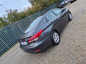 Hyundai i40 2015 low milesgev - Image 2