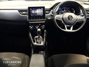 Renault Arkana Iconic E-tech Hybrid 145 Auto - Image 2
