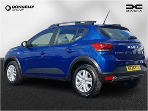 Dacia Sandero Stepway Hatchback Expression - Image 2