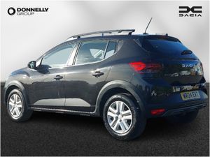 Dacia Sandero Stepway Hatchback Expression - Image 2