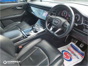 Audi Q7 Diesel Estate Black Edition - Image 3