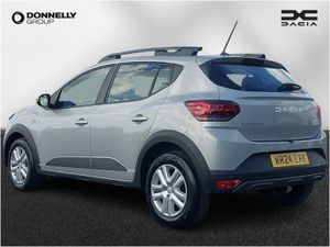 Dacia Sandero Stepway Hatchback Expression - Image 2