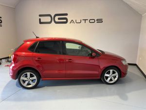 Volkswagen Polo LOW KMs - HALF LEATHER- HEATED SEA - Image 4