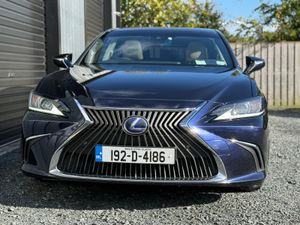 LEXUS ES300h LUXURY - Image 2