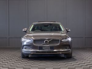 2021 Volvo S90 Inscription - Image 2