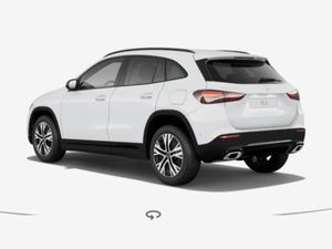 Mercedes-Benz GLA Class 180d Progressive Pan Roof - Image 3