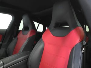 Mercedes CLA AMG Line Premium Plus - Image 4