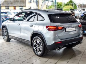 Mercedes-Benz GLA Class 180d Progressive Night Pa - Image 3