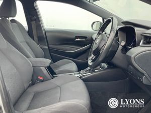 Toyota Corolla 1.8 Hybrid Luna Saloon - Image 4