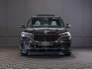 212 BMW X5 X-Drive 45e M-Sport - Image 2