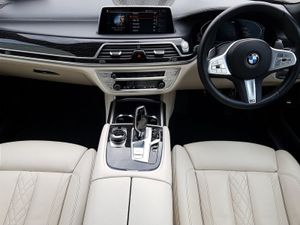 BMW 7 Series 730d M Sport - Image 4
