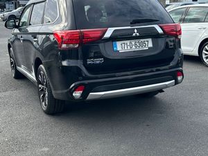 Mitsubishi Outlander hybrid - Image 4