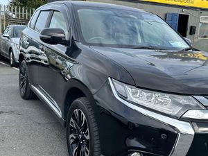Mitsubishi Outlander hybrid - Image 3