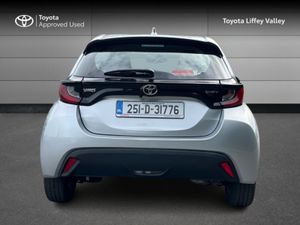 Toyota Yaris Yaris Hybrid 115 Luna - Image 4