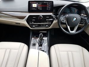 BMW 5 Series 520d SE - Image 4