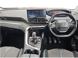Peugeot 5008 1.5 Bluehdi 130bhp Allure - Image 2