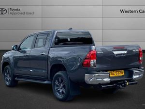 Toyota HiLux 2.4 D-4d Icon Pickup Double Cab 4dr - Image 4