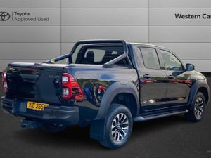 Toyota HiLux 2.8 D-4d GR Sport Auto 4WD Euro 6 (s - Image 2