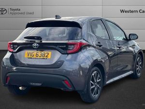 Toyota Yaris 1.5 Vvt-h Design E-cvt Euro 6 (s/s) - Image 2