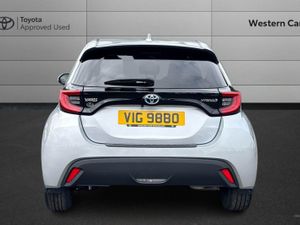 Toyota Yaris 1.5 Vvt-h Design E-cvt Euro 6 (s/s) - Image 4