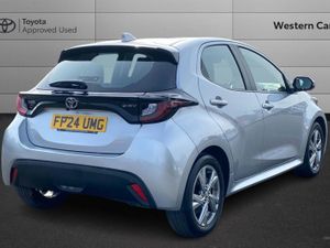 Toyota Yaris 1.5 Vvt-h Icon Hatchback 5dr Petrol - Image 2