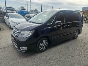 2015 Nissan serrena hybrid Automatic 8 seater - Image 3