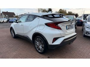 Toyota C-HR 1.8 Hybrid SOL 4DR Auto - Image 3