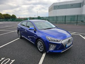 Hyundai IONIQ ELECTRIC, PREMIUM MODEL, LOW MILEAGE - Image 4