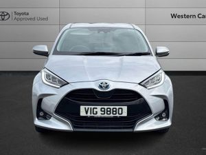 Toyota Yaris 1.5 Vvt-h Design E-cvt Euro 6 (s/s) - Image 2