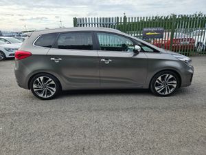 Kia Carens 2017 1.7 GSE 7 seats - Image 3