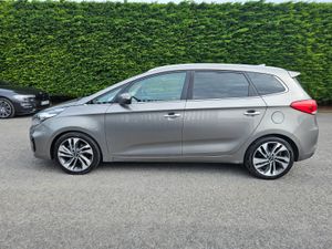 Kia Carens 2017 1.7 GSE 7 seats - Image 4