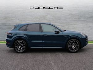 Porsche Cayenne 3.0 E-hybrid - Image 4
