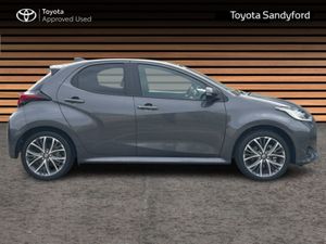 Toyota Yaris PLATINUM *ZERO MILEAGE - SAVE THOUSAN - Image 3
