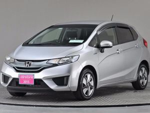 Honda Fit 1.5 Hybrid Auto  reverse Cam android Ca - Image 3