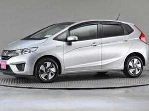 Honda Fit 1.5 Hybrid Auto  reverse Cam android Ca - Image 4
