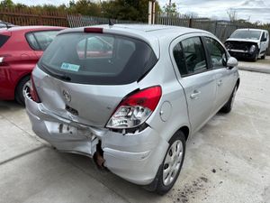 14 Corsa Design 1.2 Petrol 130k miles Drives - Image 3