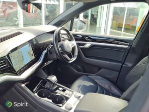 Volkswagen Touareg 3.0tsi Phev 381HP Elegance - Image 3