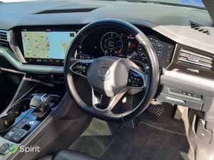 Volkswagen Touareg 3.0tsi Phev 381HP Elegance - Image 4