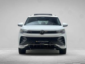 Volkswagen Tiguan R-LINE 1.5 TSI PHEV DSG PAN ROOF - Image 2