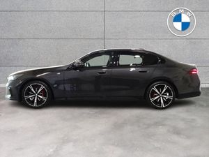 BMW 5 Series 520i M Sport Pro Saloon - Image 4